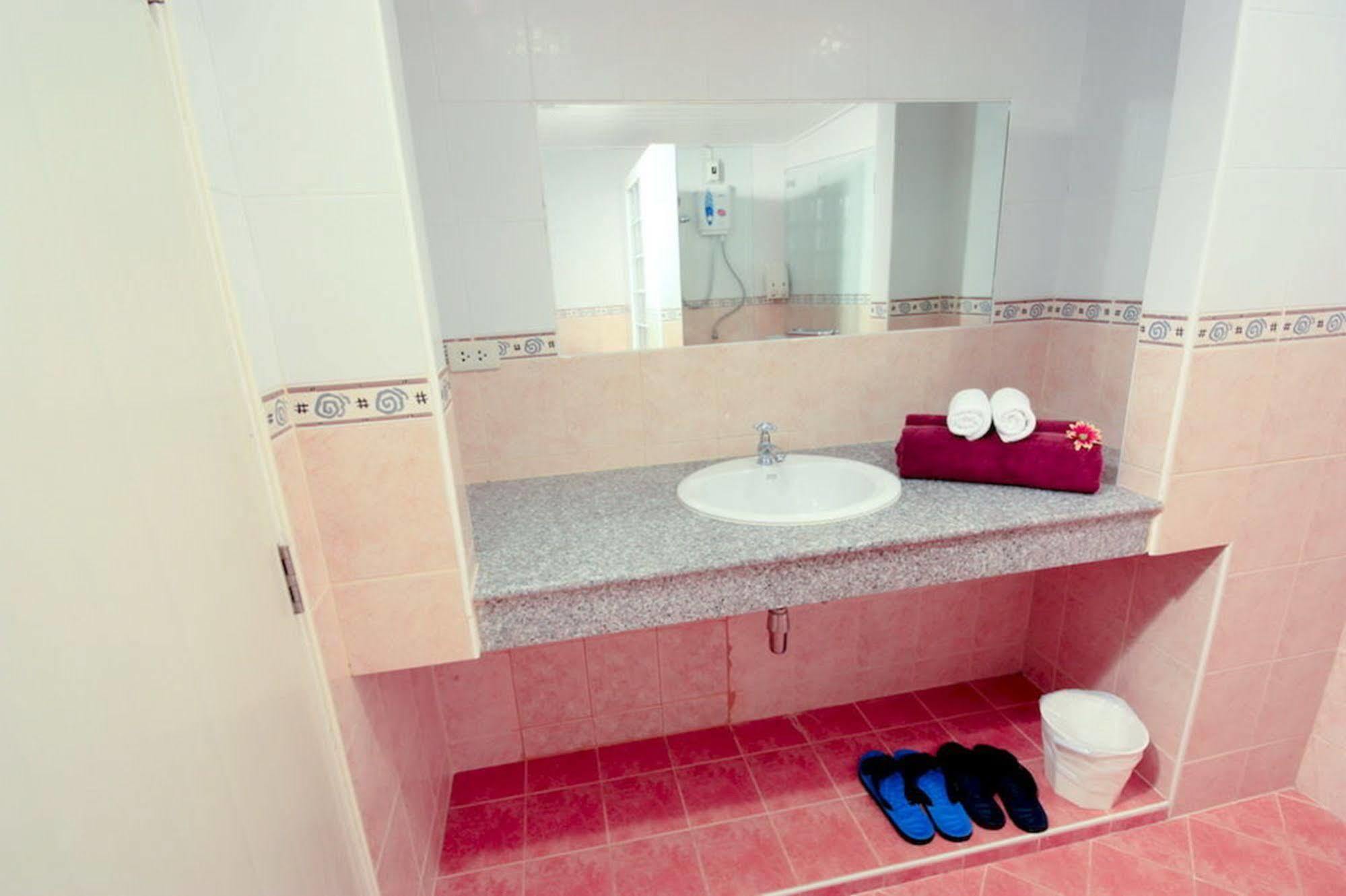Kamala Sea View Apartman Kültér fotó
